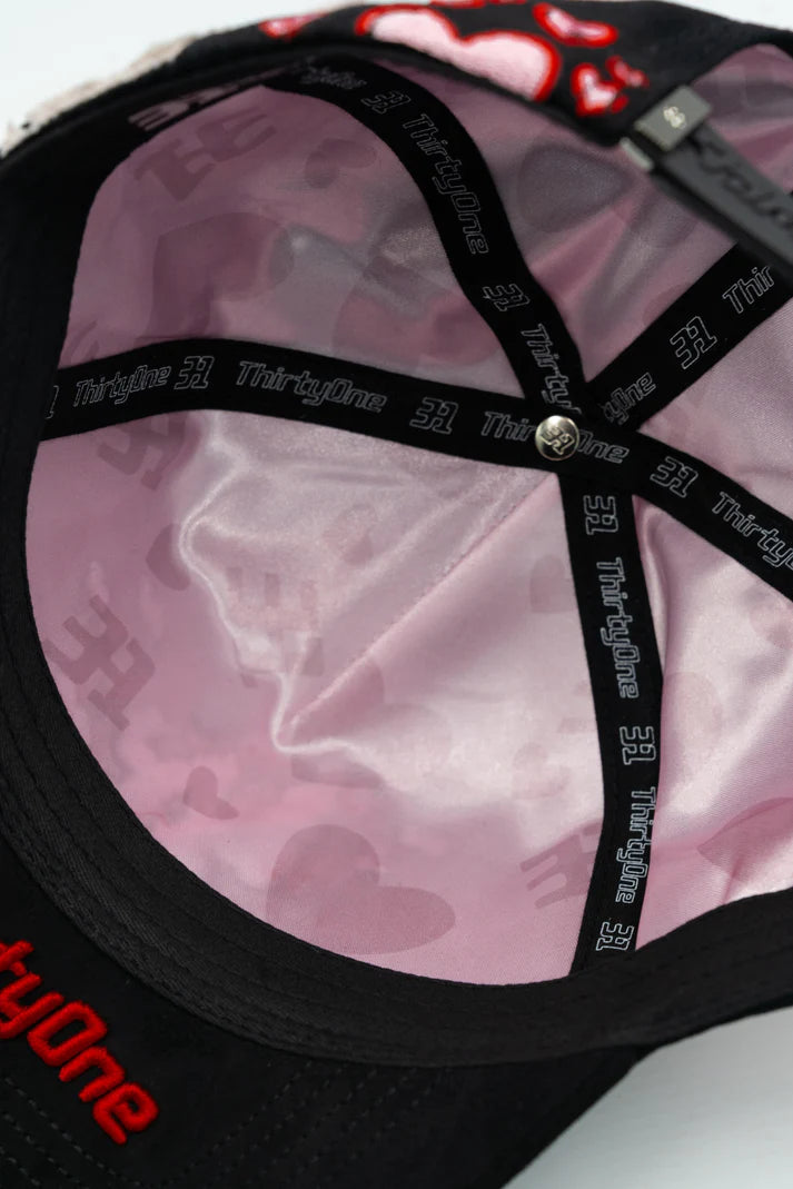 31 HATS NY PEARLS IN LOVE